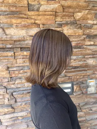 セミロング カラー 美髪✨艶髪✨髪質改善 カラー特化❣大石優奈のヘアスタイル