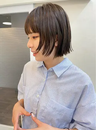 ショート カラー iet.所属・吉江 結菜のヘアスタイル