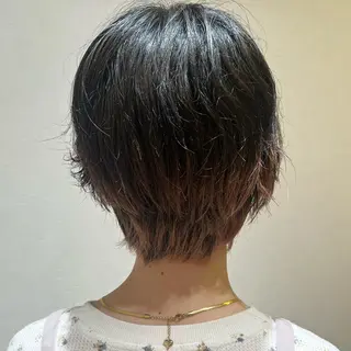 ショート カラー 溝口 奈穂のヘアスタイル