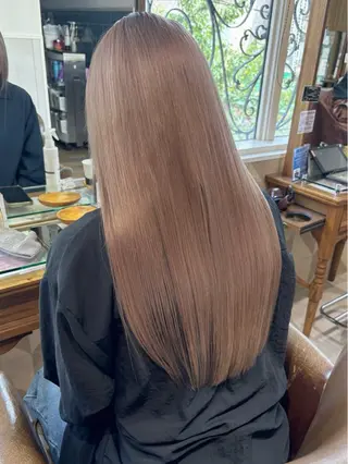 ロング カラー 齋藤 咲のヘアスタイル