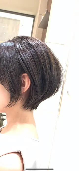 ショート MODEks eau 佐藤優志のヘアスタイル