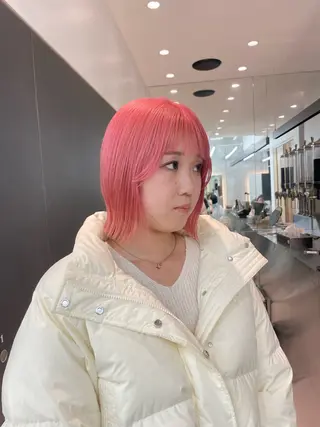 ショート カラー ♥️ブリーチ/ボブ/ レイヤー♥️maiのヘアスタイル