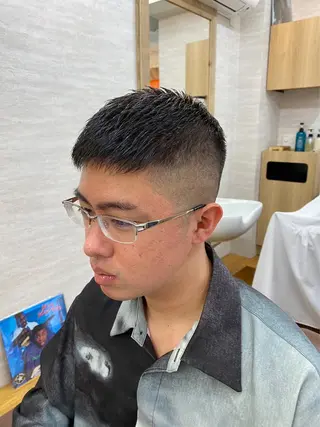 ショート 溝江 太一のヘアスタイル