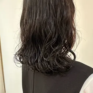 ミディアム パーマ ヘアアレンジ 飯島 美海のヘアスタイル