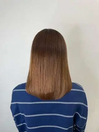 セミロング 川畑 大地/波巻きパーマのヘアスタイル