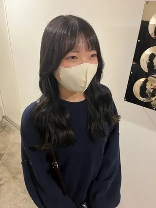 ミディアム 岡田 琉花のヘアスタイル