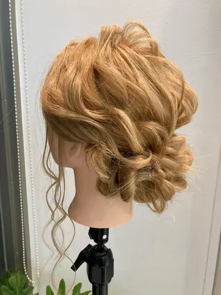 ロング ヘアアレンジ シアーベージュニスト 🥣大石亜里紗のヘアスタイル
