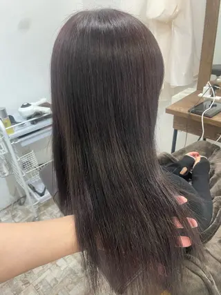 カラー 東 百音のヘアスタイル