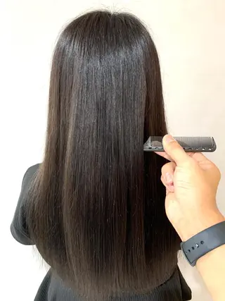 ロング 髪質改善 上品艶感カラーのヘアスタイル