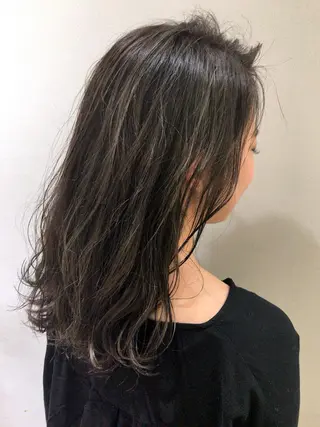 ロング カラー 渋谷ブリーチカラー 韓国ヘアyuikoのヘアスタイル