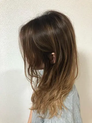 ロング Well's TAIGAのヘアスタイル