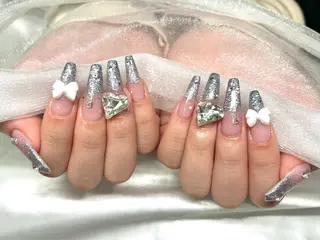 ネイル Roi〈ロワ〉 Akariのネイルデザイン