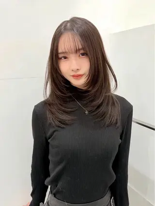 セミロング カラー 新島 涼のヘアスタイル