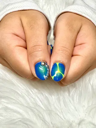 ネイル 🌏AURORA | RiRi🪐のネイルデザイン