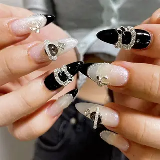 ネイル ayaka ギャルネイル🎀のネイルデザイン
