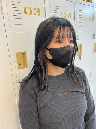 セミロング カラー LOMARLIE JURIAのヘアスタイル