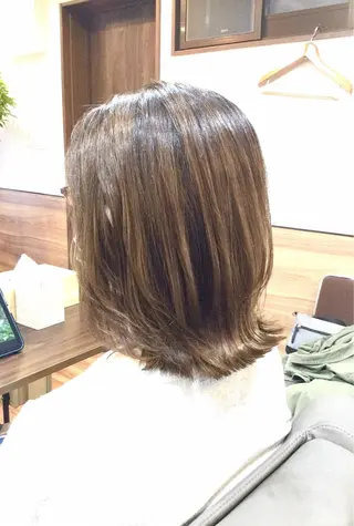 ミディアム Annon プライベートサロンのヘアスタイル