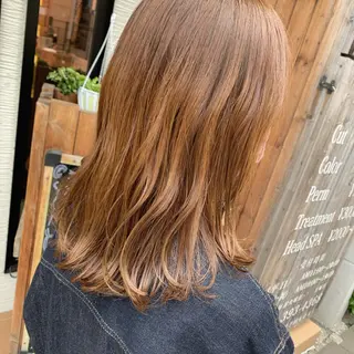 ミディアム カラー yoshi （髙橋）のヘアスタイル