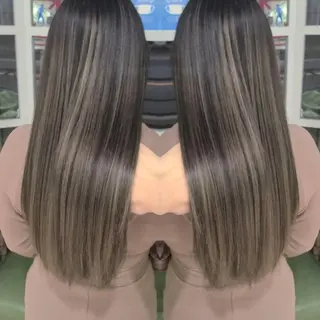 ロング cherie所属・バレイヤージュ/ ハイライト/大内格のヘアスタイル