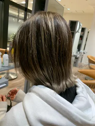 ショート カラー FACE DECO AVEDA所属・河端 春綺のヘアスタイル