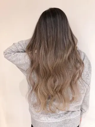 ロング カラー Monan 新宿所属・ケイジ✨透明感 /艶カラー✨のヘアスタイル