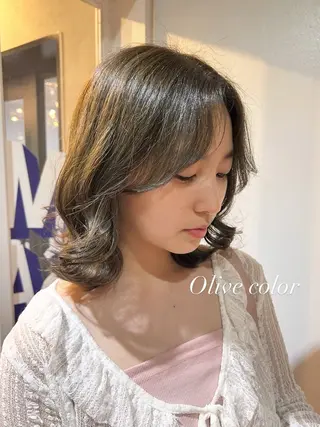カラー 山岡 凛音のヘアスタイル