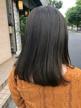 ミディアム カラー 國次 夕貴のヘアスタイル