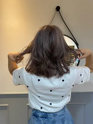 ミディアム 重里 瑠花のヘアスタイル