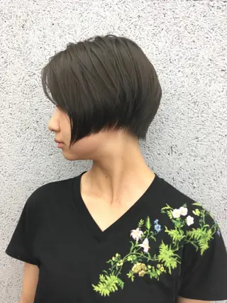 ショート カラー 松岡 俊輔のヘアスタイル