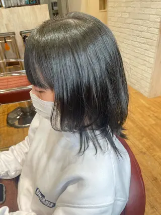 カラー MINDS LINO Reinaのヘアスタイル
