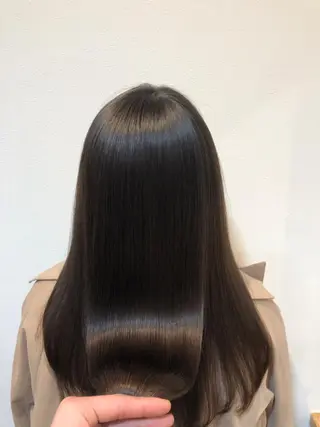 セミロング 髪質改善ストレー ト指名NO.1林駿希のヘアスタイル