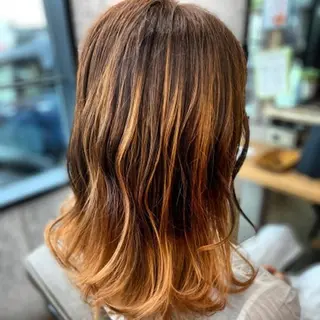 カラー 透明感のあるカラーが 得意／長谷川 健太のヘアスタイル