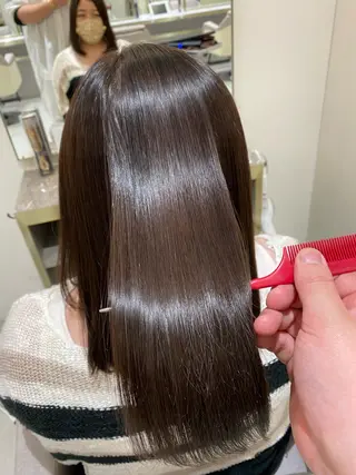 ミディアム 吹田 駿 髪質改善縮毛矯正のヘアスタイル