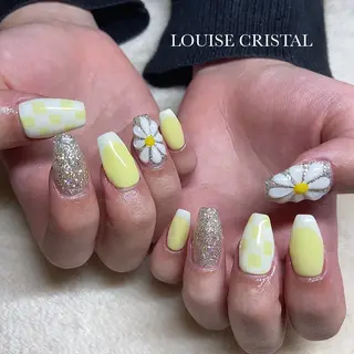 ネイル LOUISE CRYSTALのネイルデザイン