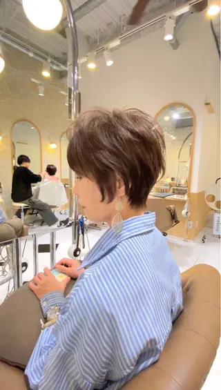 ショート カラー 坂井 茅聖のヘアスタイル