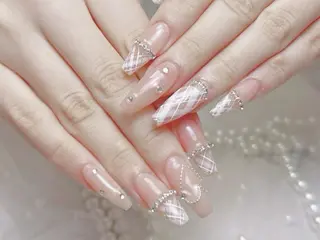 ネイル Shis_🦄shi 韓国風キラキラネイルのネイルデザイン