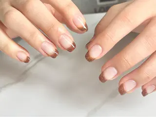 ミディアム ネイリスト シンのネイルデザイン