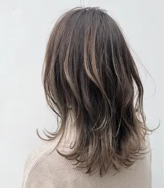 ミディアム カラー ヘアアレンジ AHNKISM AHNKISMのヘアスタイル