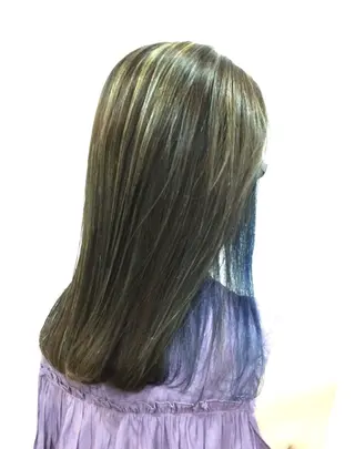 セミロング カラー Annon プライベートサロンのヘアスタイル