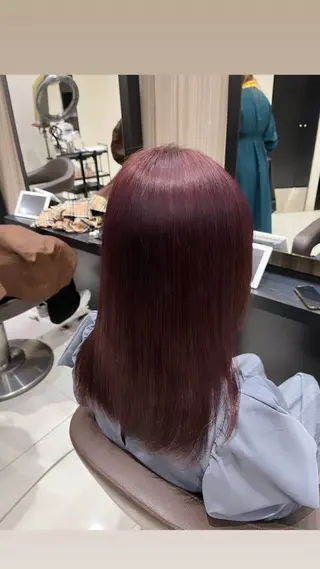 ミディアム 安坂 雪音のヘアスタイル