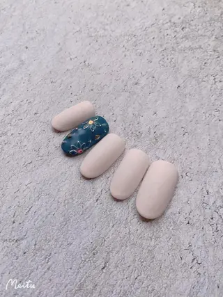 ネイル nail atelier new moon所属・森 貴子のネイルデザイン