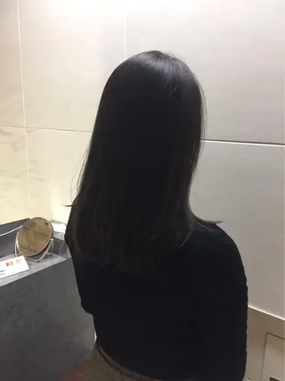 セミロング 髪質改善🌈縮毛矯正 荻原 達矢のヘアスタイル