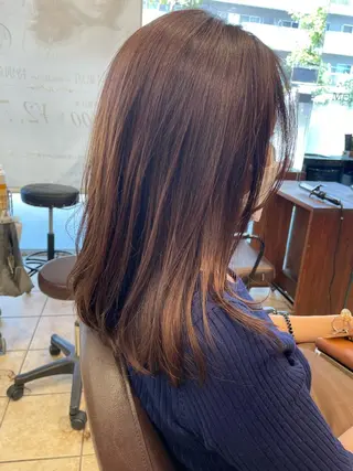 セミロング 桑田 新菜のヘアスタイル