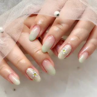 ネイル nail salon HERA所属・HERA 小橋川のネイルデザイン