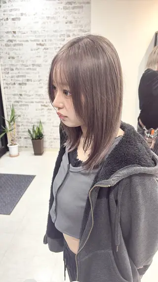 ミディアム 小沢 真澄のヘアスタイル