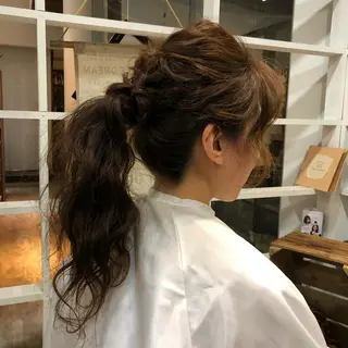 ロング カラー 佐伯 真奈のヘアスタイル