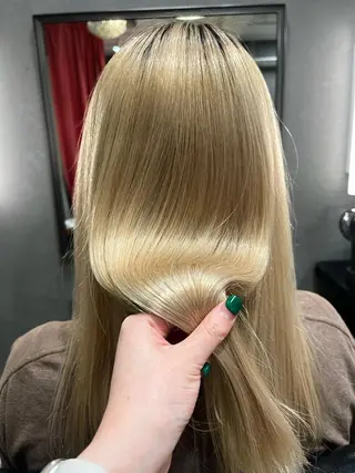 ロング カラー ducca所属・ナガト カオリのヘアスタイル