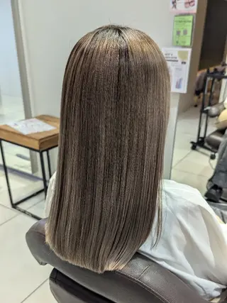 セミロング 髪質改善/お呼ば れヘア/透明感カラーのヘアスタイル