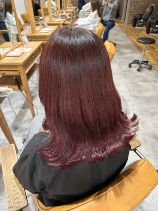 ミディアム カラー 福崎 真奈のヘアスタイル