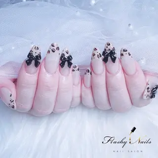 ネイル Flashy Nailsのネイルデザイン